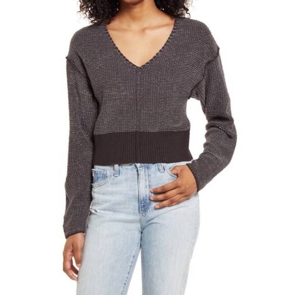 Socialite Slouchy V-Neck Loop Sweater in Charcoal - M - Picture 1 of 5